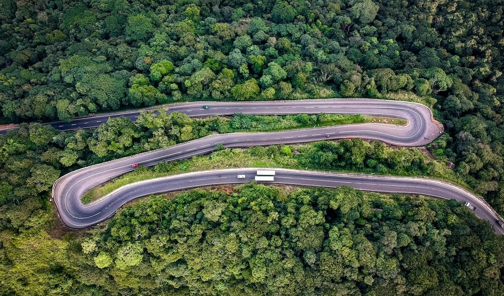 Famous 18 Bends Road (Daha Ata Wanguwa) connecting Kandy to Mahiyanganaya